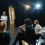 Za kulisami wyobraźni: dzień z życia scenografa teatralnego