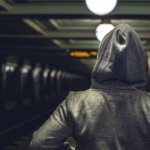 Najmroczniejsze seanse grozy: filmy, których lepiej nie włączać w samotności